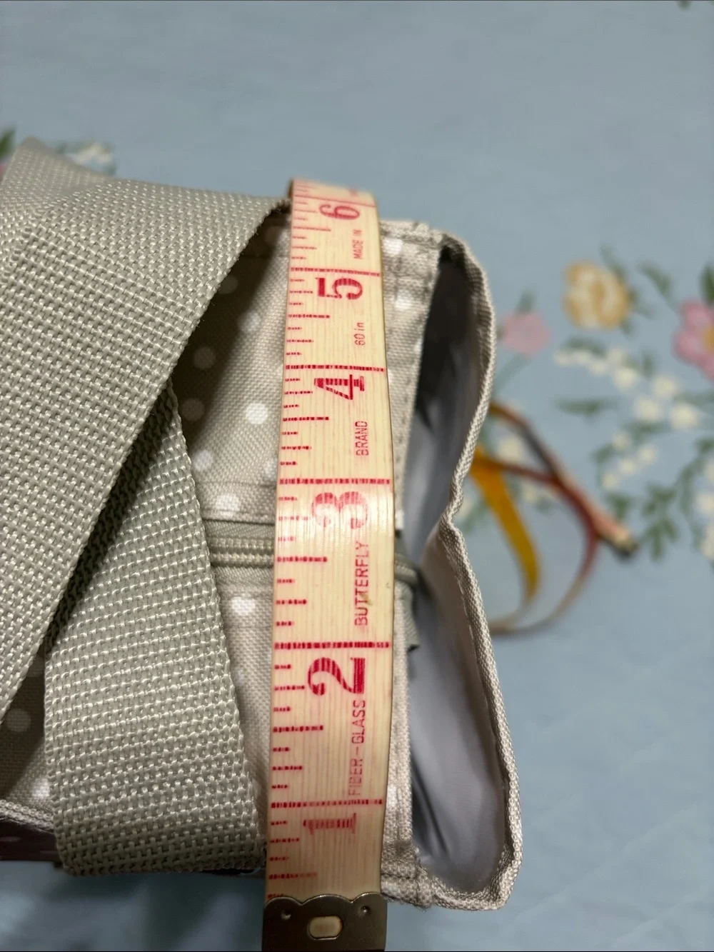 NWOT Gray Roomy Organizer Tote by Thirty-One Pebbled Polka Dot Faux Leather